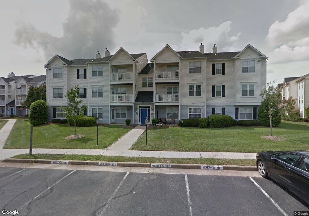 8050 Lisle Dr unit 102, Manassas, VA 20109 - photo 1