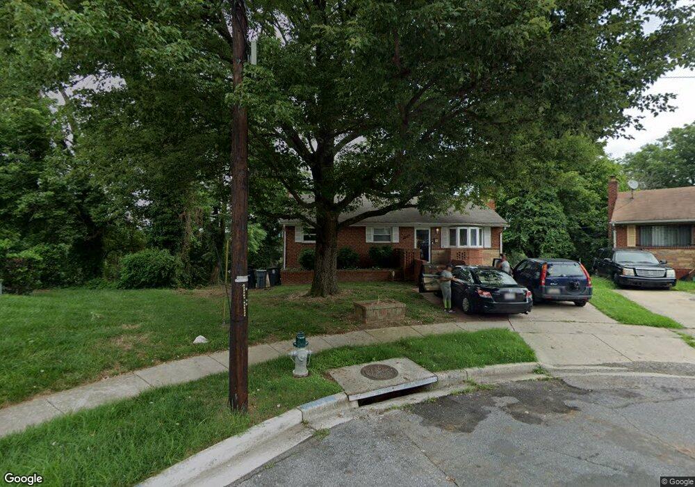 300 Milfan Dr, Capitol Heights, MD 20743 - photo 1