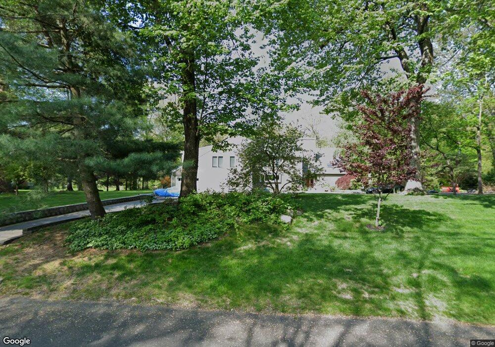 509 Shrub Oak Ln, Fairfield, CT 06824 - photo 1