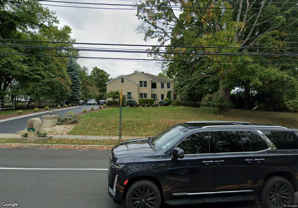 933 Nutswamp Rd, Middletown, NJ 07748 - photo 1