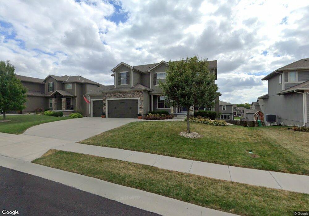 1613 SW Whistle Dr, Lees Summit, MO 64082 - photo 1