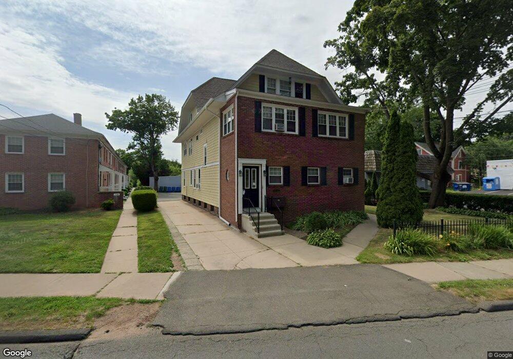 1170 Whitney Ave unit 2R, Hamden, CT 06517 - photo 1