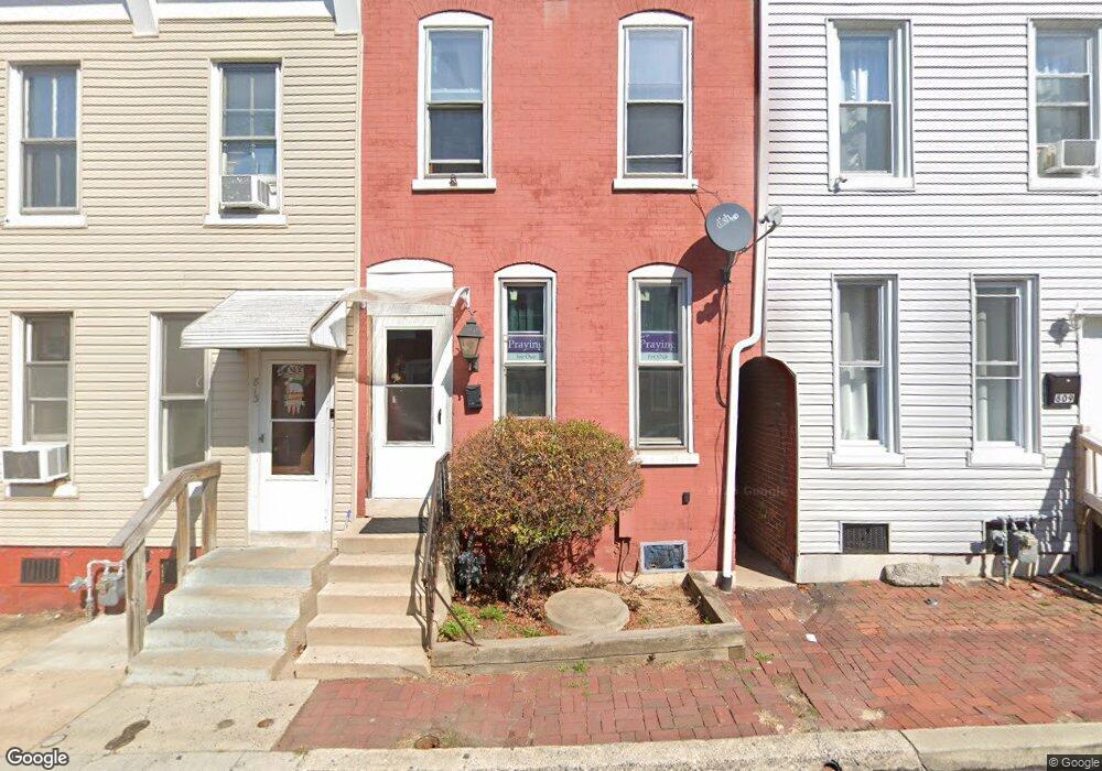 811 Gordon St, Reading, PA 19601 - photo 1