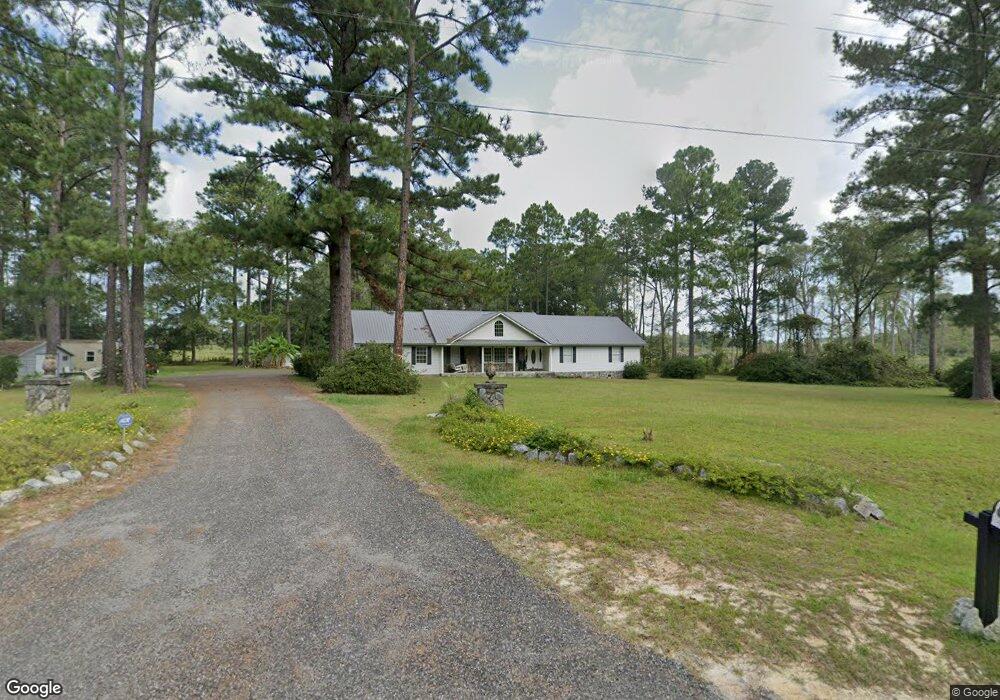 563 Shenandoah Rd, Alma, GA 31510 - photo 1