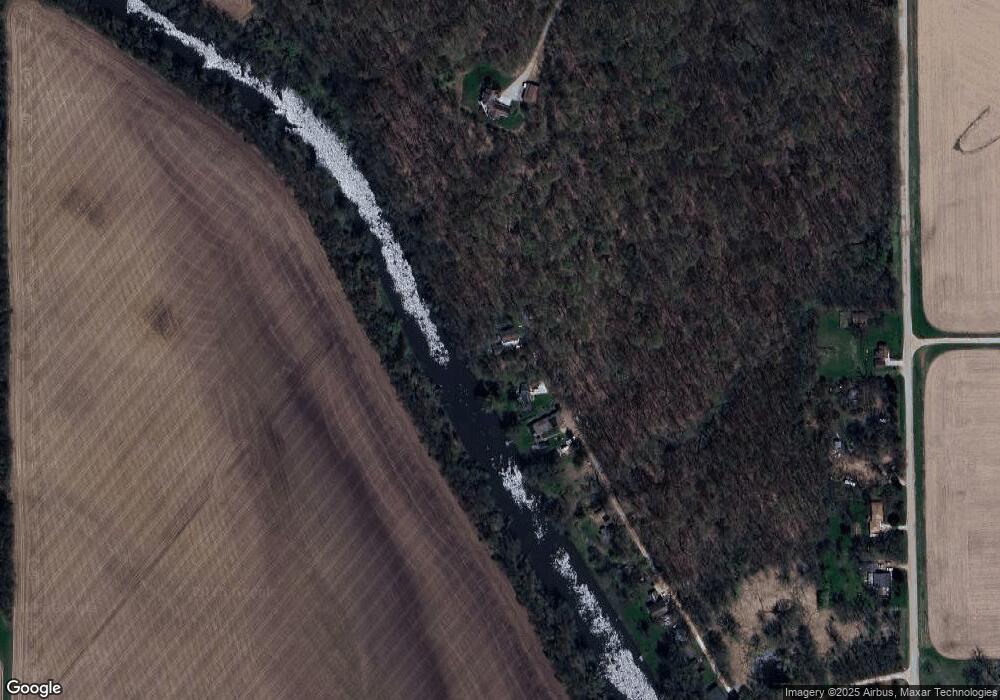 5282 Phillips Dr, Freeport, IL 61032 - photo 1