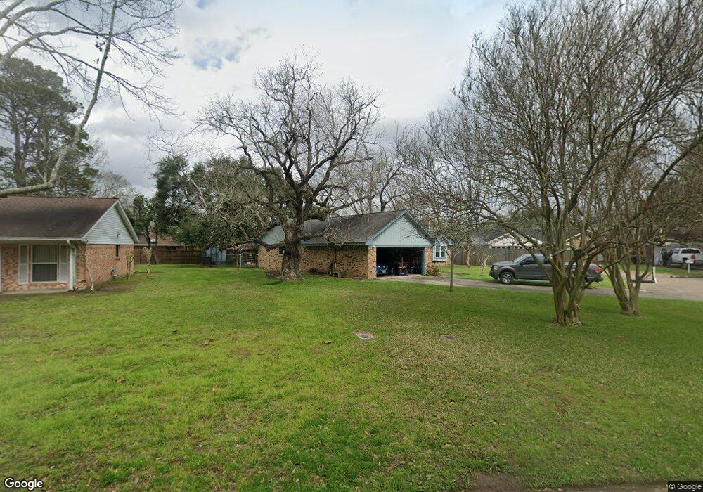 813 Michael St, Alvin, TX 77511 - photo 1