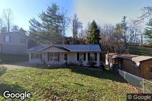 99 Crescent Dr, Ceredo, WV 25507