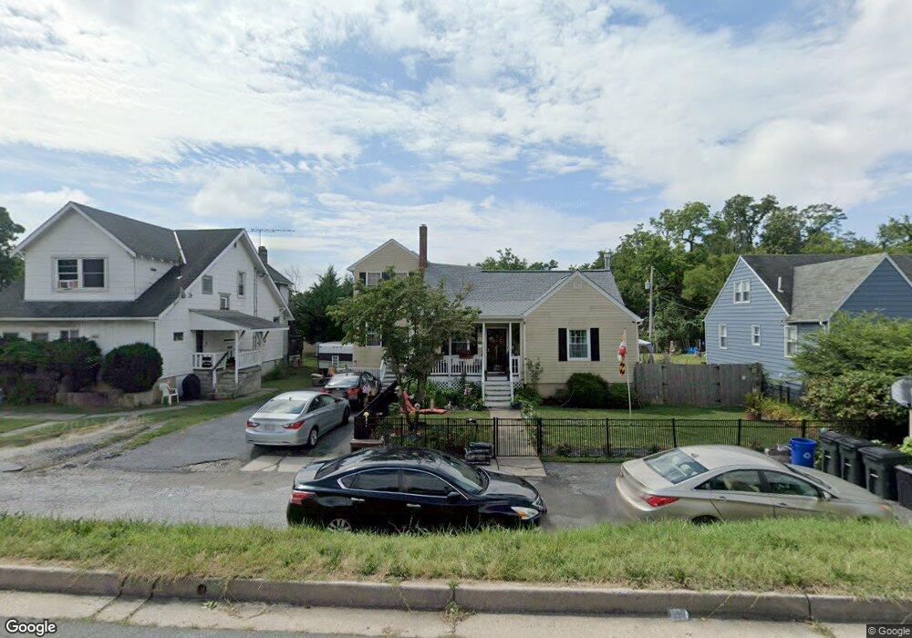 811 Edmondson Ave, Baltimore, MD 21228 - photo 1