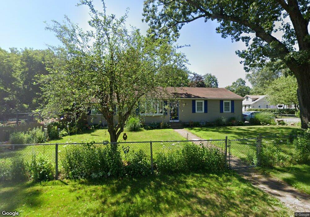 131 Hamilton St, Springfield, MA 01119 - photo 1