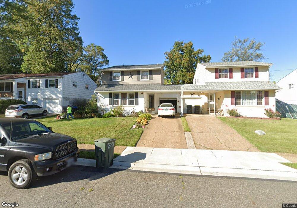 715 Appletree Ct, Claymont, DE 19703 - photo 1