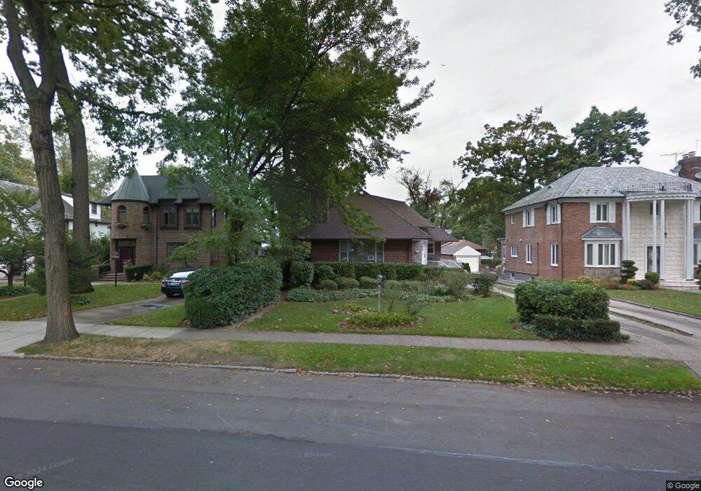 18443 Midland Pkwy, Jamaica, NY 11432 - photo 1