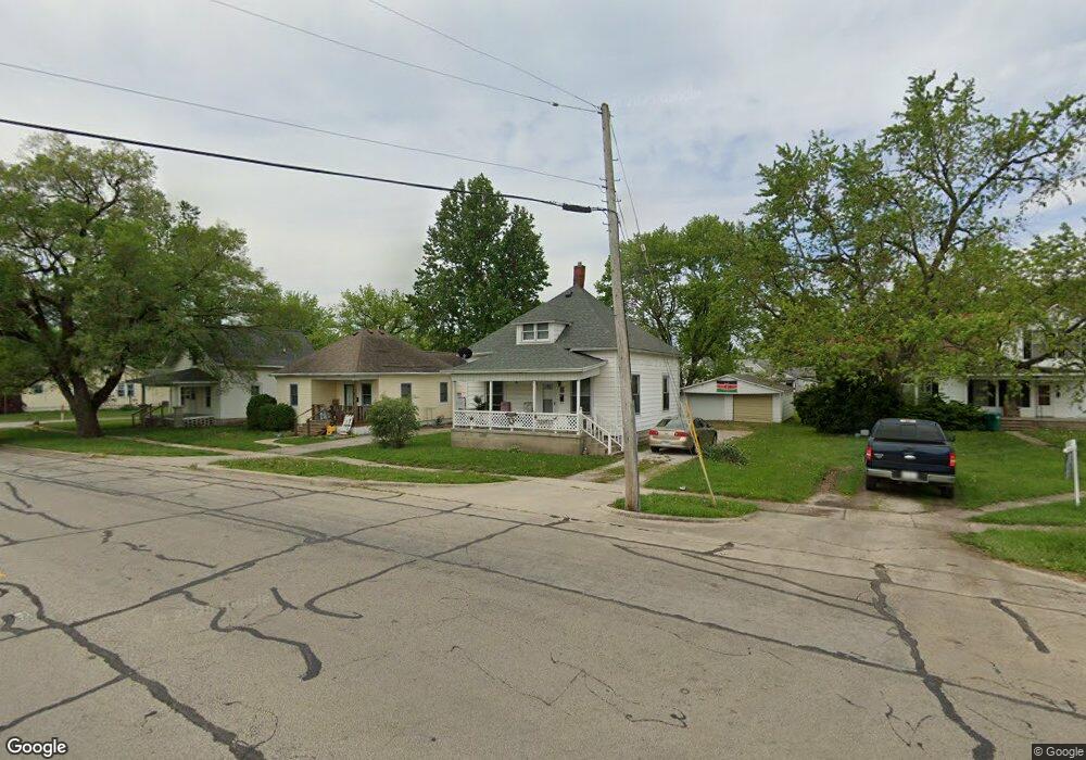 1013 S 14th St, Mattoon, IL 61938 - photo 1