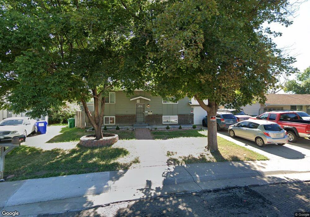 886 Memphis St, Aurora, CO 80011 - photo 1