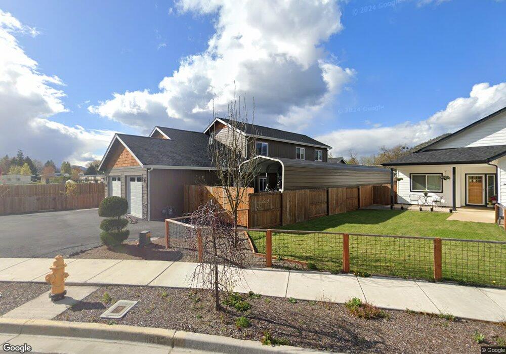 2100 SE Kayleigh Way, Grants Pass, OR 97526 - photo 1