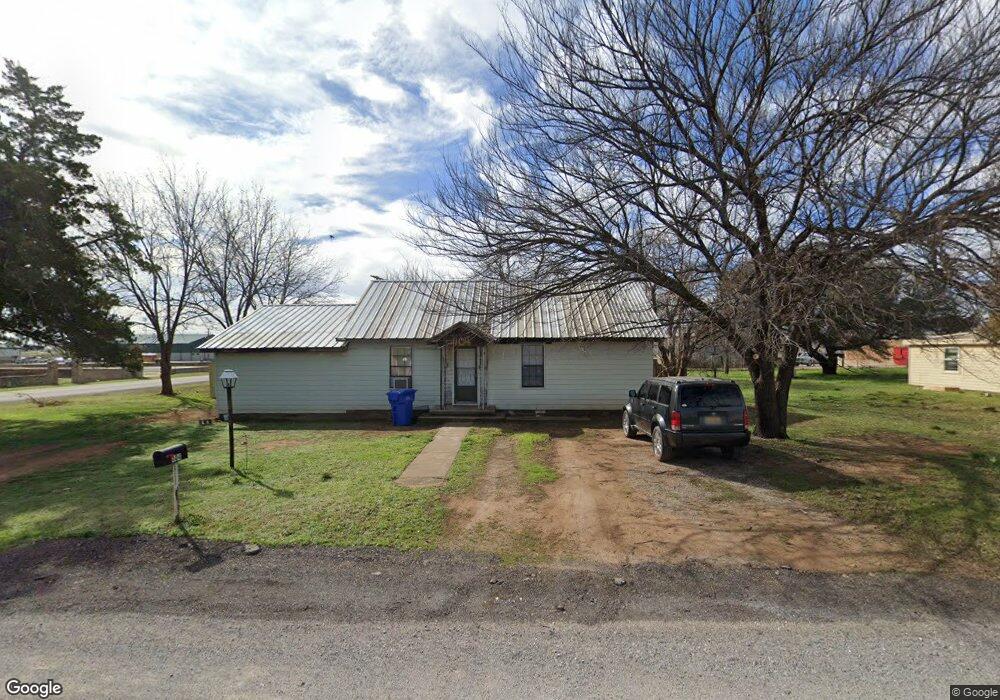 404 W G Ave, Cache, OK 73527 - photo 1