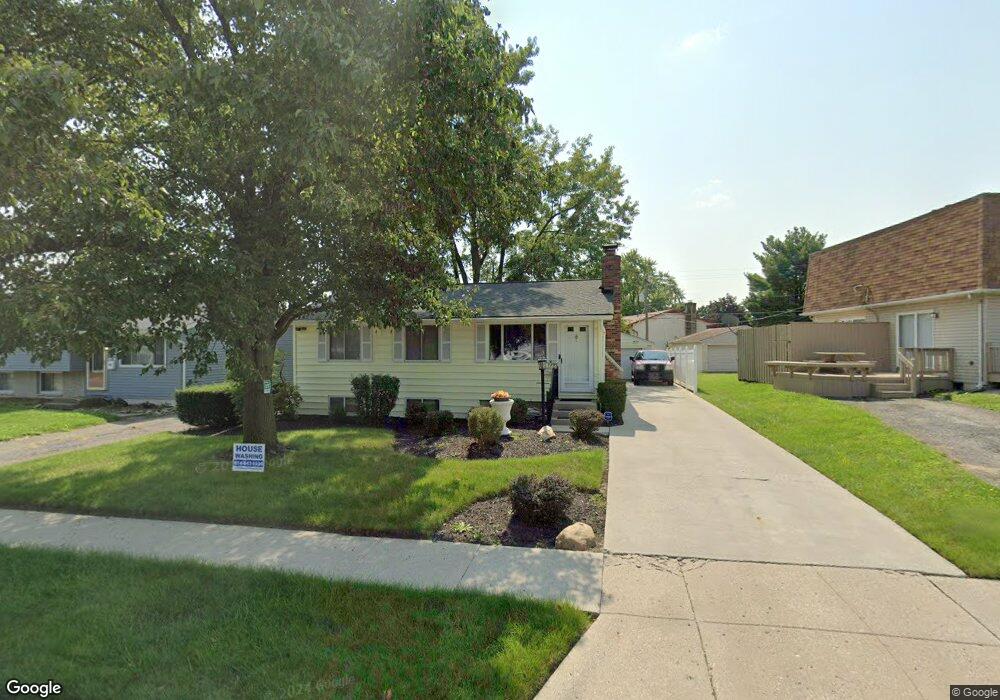 1795 Brookfield Rd, Columbus, OH 43229 - photo 1