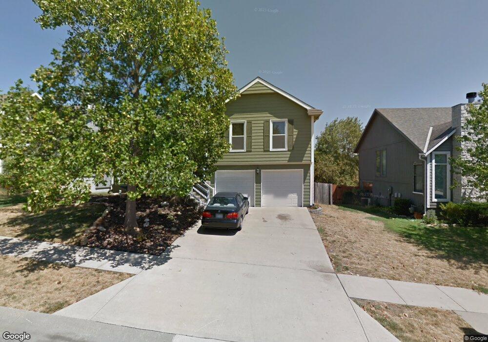 4745 Payne St, Shawnee, KS 66226 - photo 1