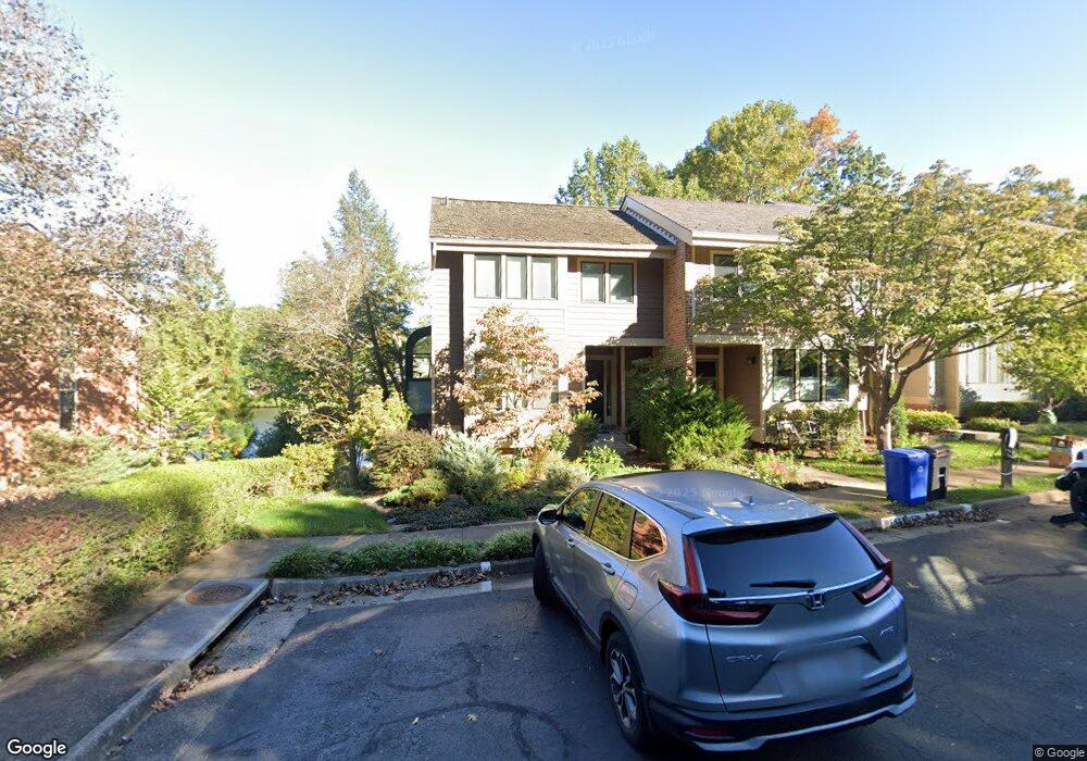 11058 Thrush Ridge Rd, Reston, VA 20191 - photo 1