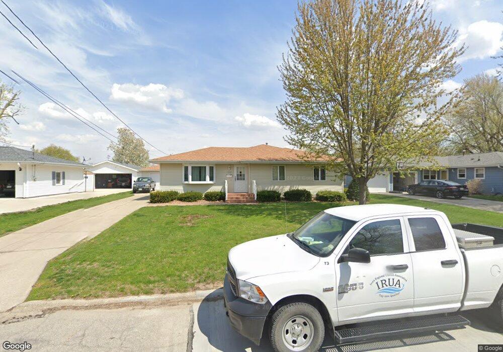 1110 E 14th St S, Newton, IA 50208 - photo 1