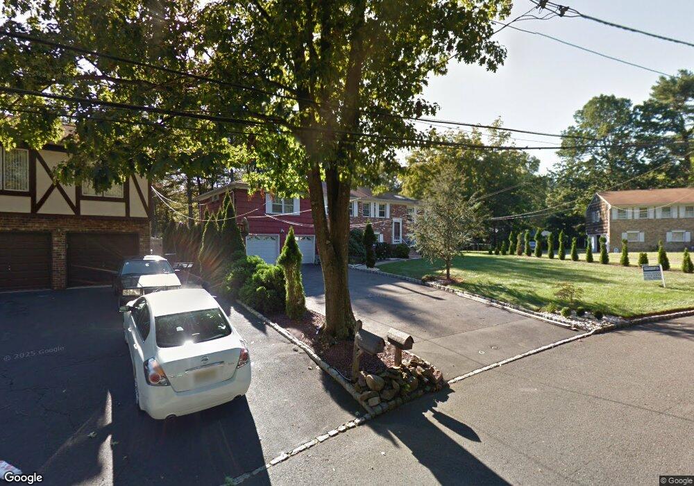 207 Camelot Ct, Mountainside, NJ 07092 - photo 1