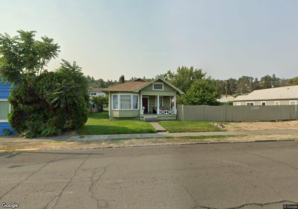 710 E 11th St, the Dalles, OR 97058 - photo 1