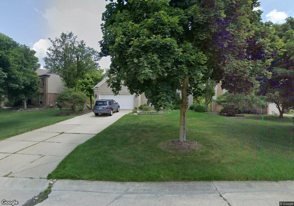 1877 Midchester Dr, West Bloomfield, MI 48324 - photo 1