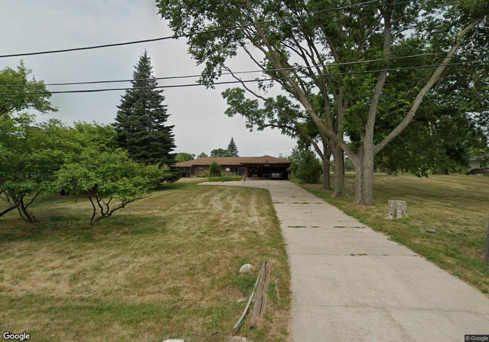 1010 Summit Ave SW, Cedar Rapids, IA 52404 - photo 1