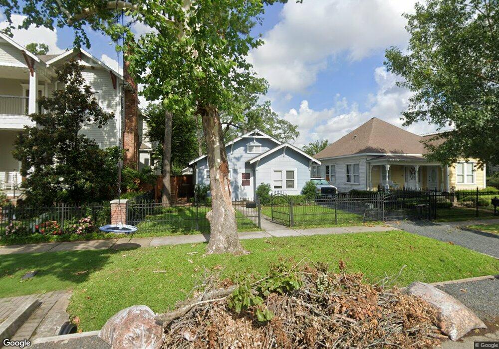 813 Columbia St unit gge apt, Houston, TX 77007 - photo 1