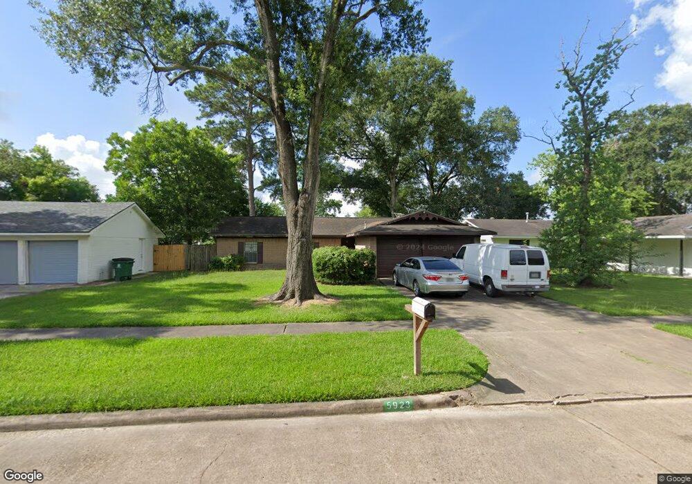 5923 Black Maple Ln, Houston, TX 77088 - photo 1