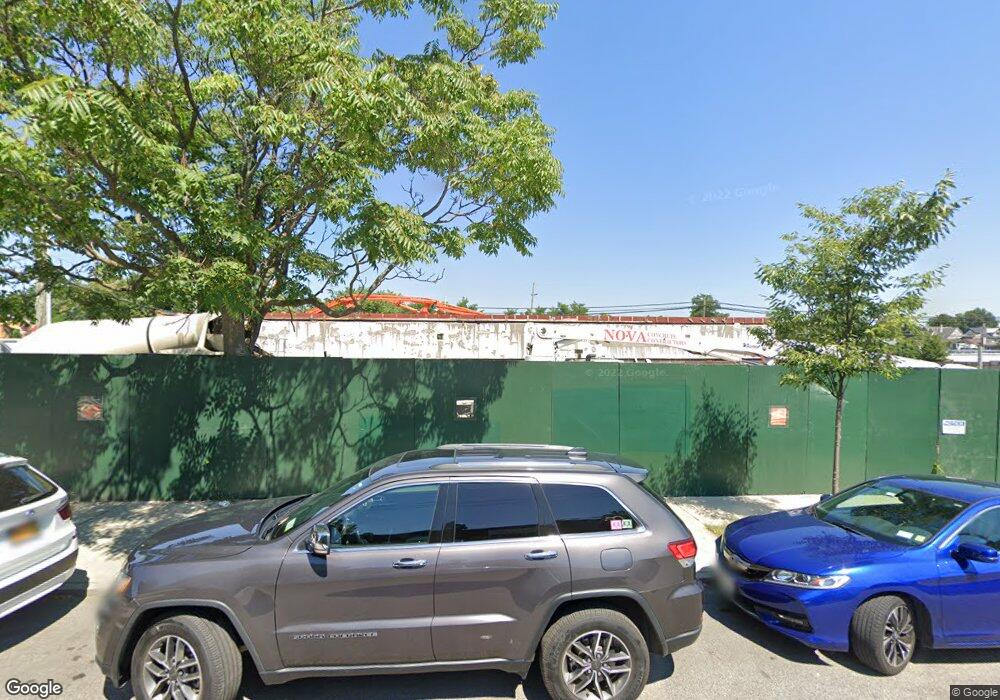 21501 42nd Ave, Flushing, NY 11361 - photo 1