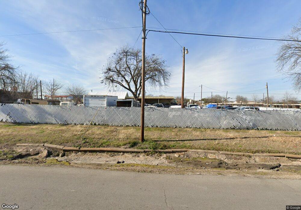 304 E Brown St, Ennis, TX 75119 - photo 1