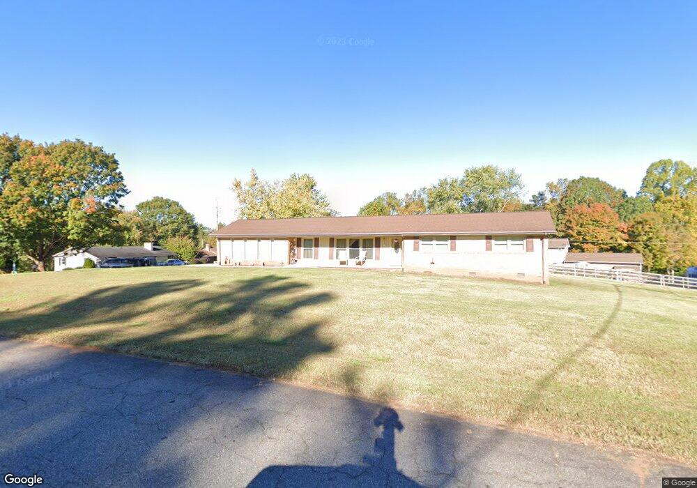 123 Northmont Dr, Statesville, NC 28625 - photo 1