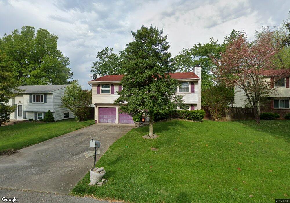 8206 Laurel Grove Ct, Louisville, KY 40228 - photo 1