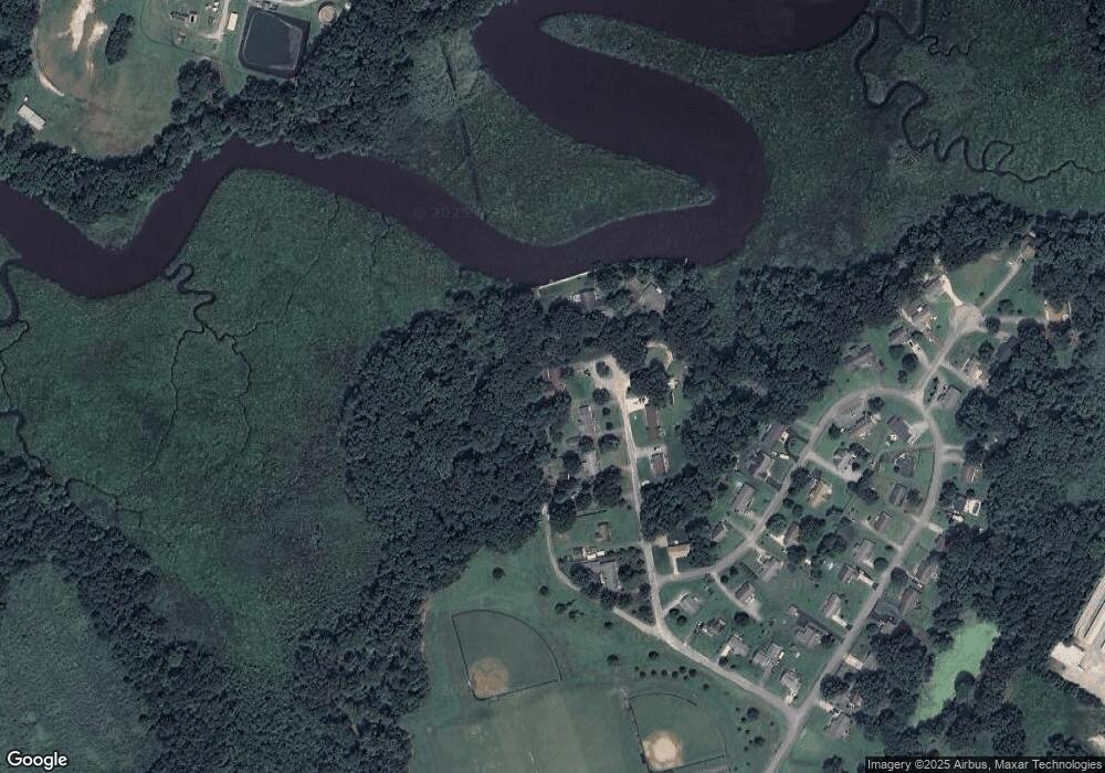 1518 Sycamore Dr, Tappahannock, VA 22560 - photo 1