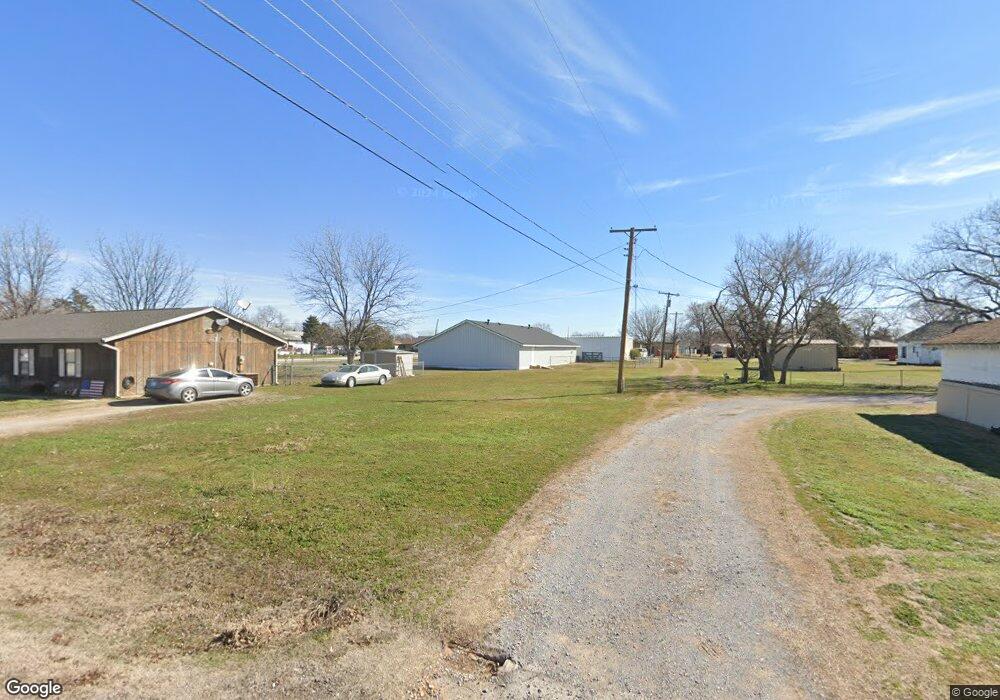 411 N 7th St, Cache, OK 73527 - photo 1