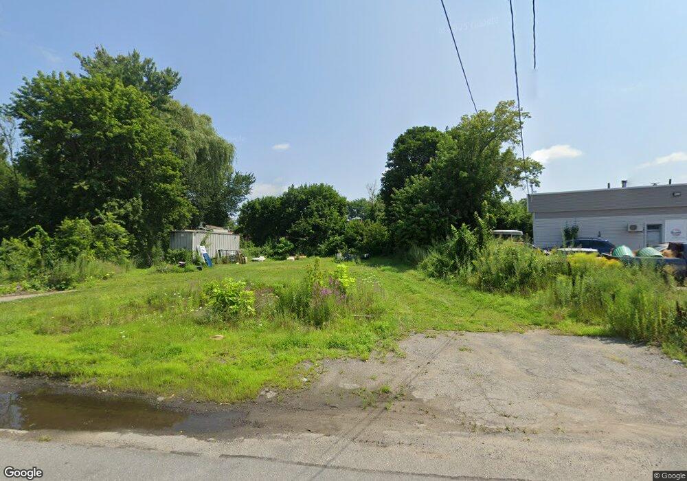 7 Marshall St, Clinton, MA 01510 - photo 1