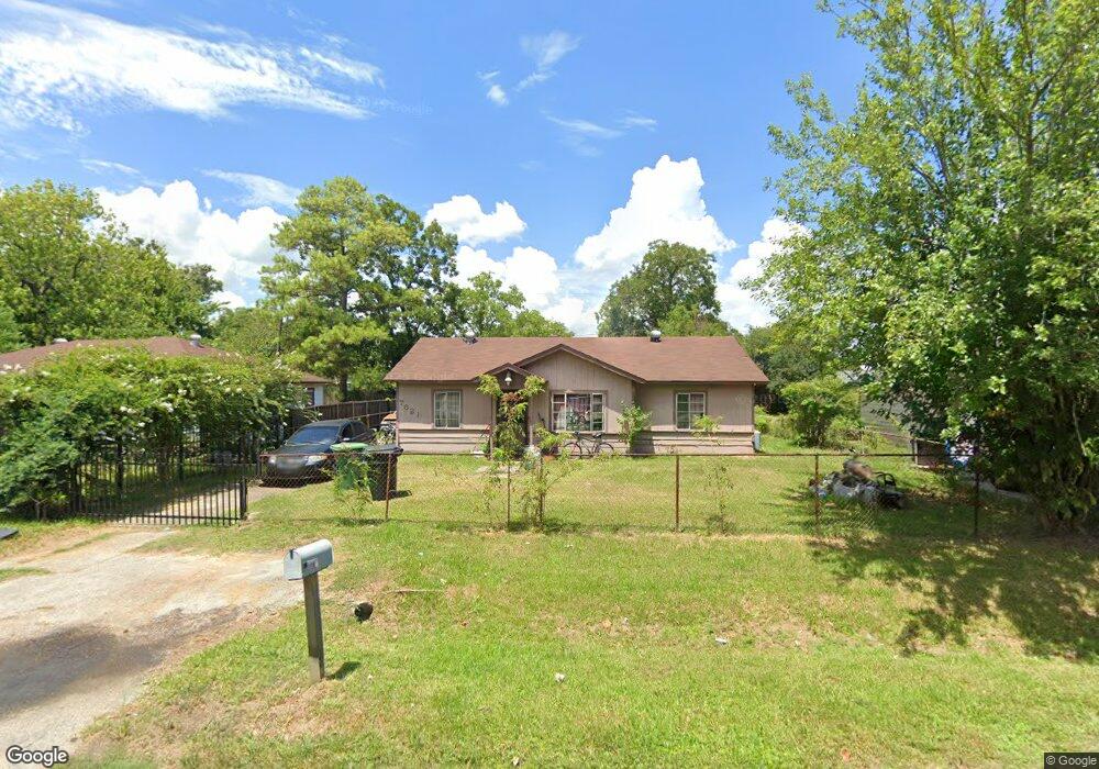 7621 Delavan Dr, Houston, TX 77028 - photo 1