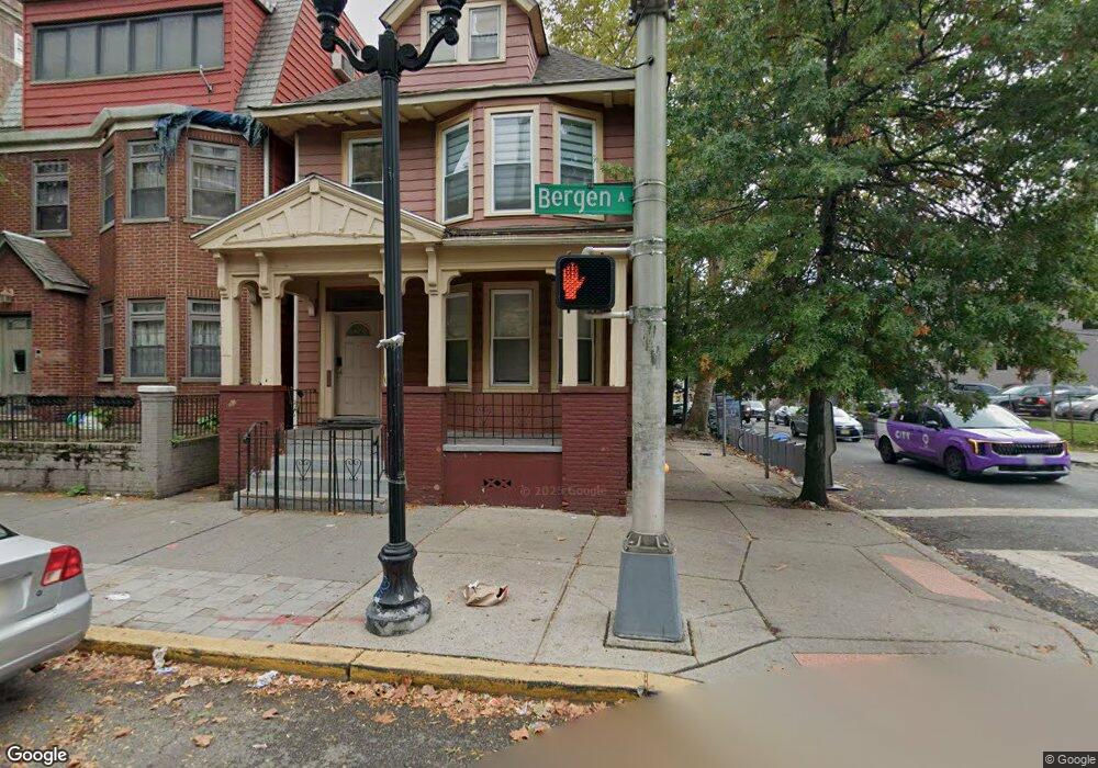 644 Bergen Ave, Jersey City, NJ 07304 - photo 1