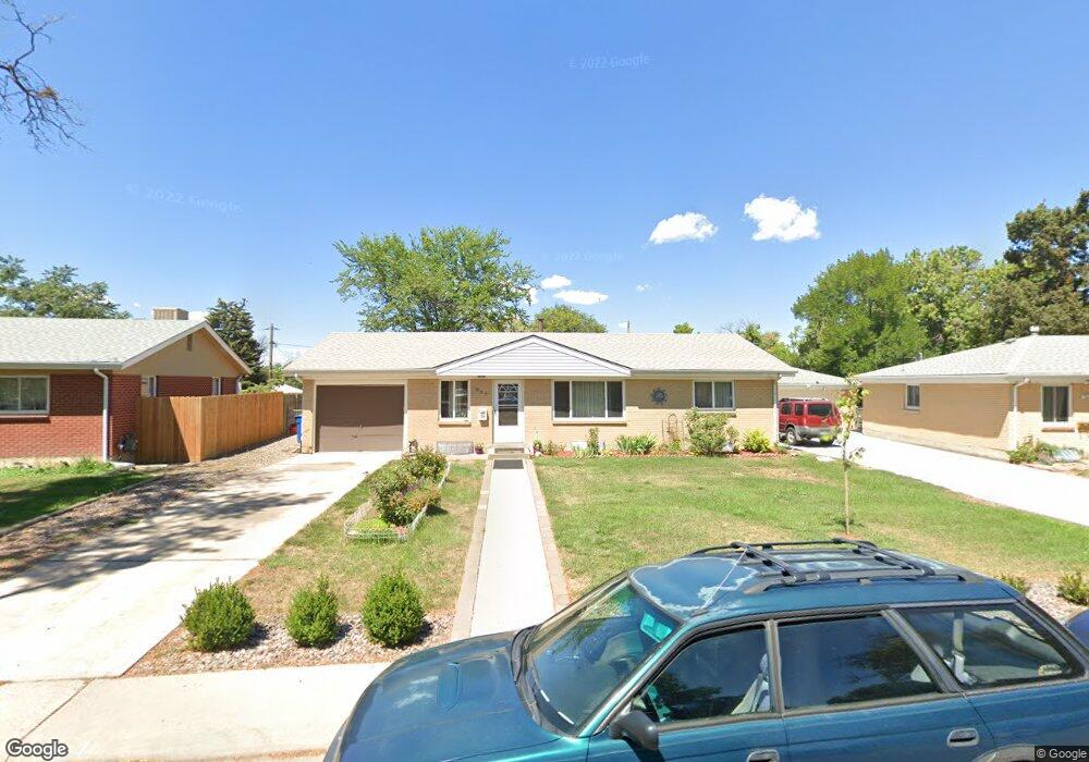 897 Iola St, Aurora, CO 80010 - photo 1