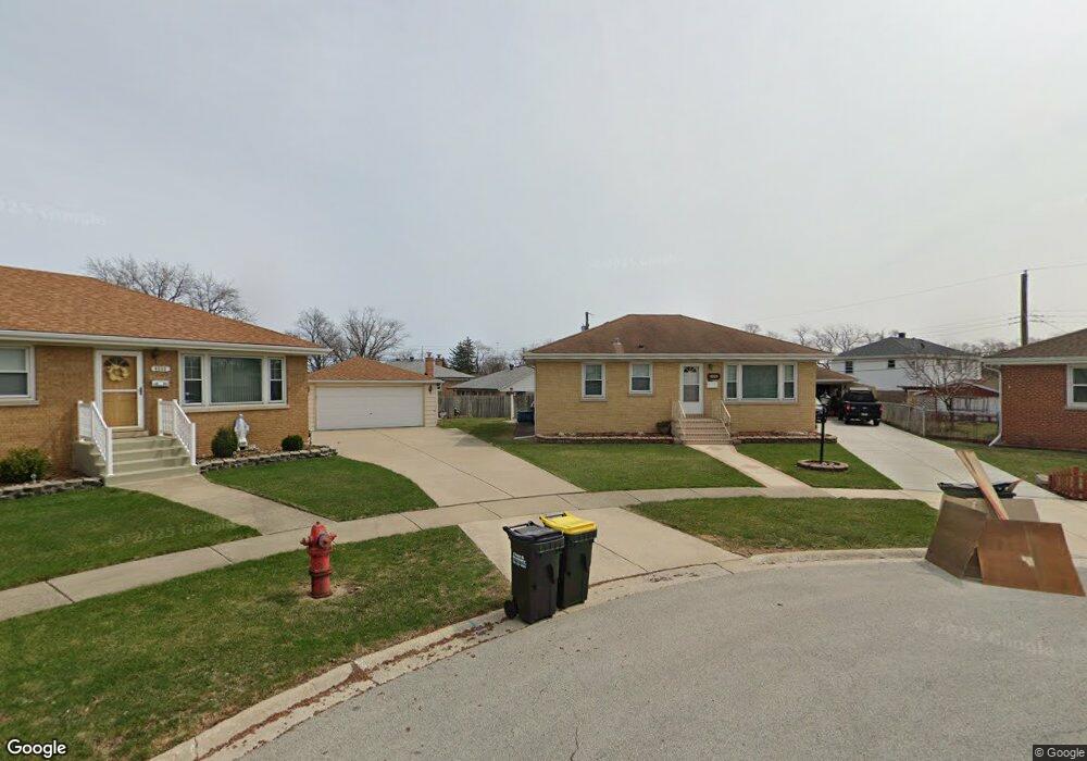 4529 Hirschberg Ct, Schiller Park, IL 60176 - photo 1