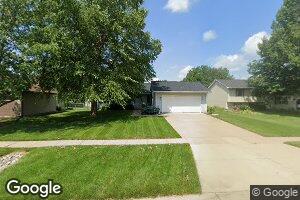 47 Williams Cir, Hills, IA 52235