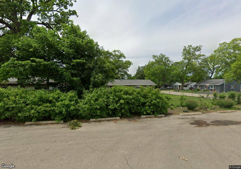 107 Sparrow Rd, Carpentersville, IL 60110 - photo 1