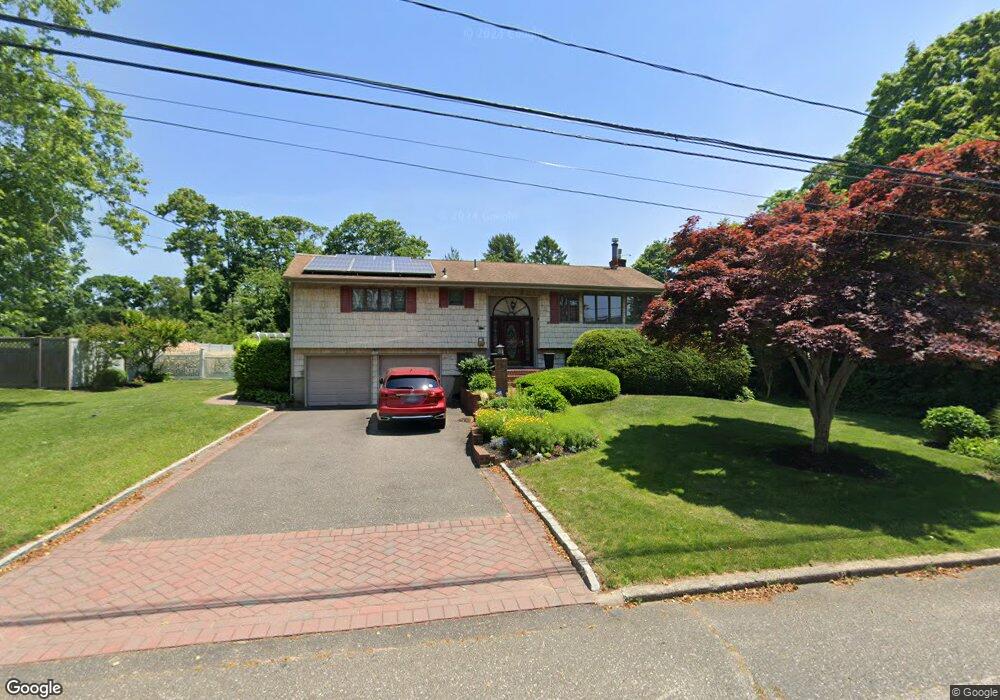 11 Baywood Ln, Bayport, NY 11705 - photo 1