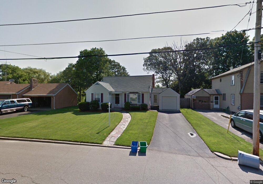 115 Pinecrest Dr, Pawtucket, RI 02861 - photo 1