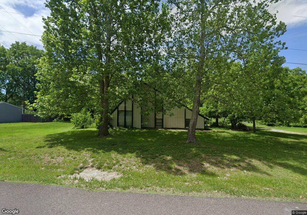 2121 SW Mission Hills Rd, Topeka, KS 66614 - photo 1