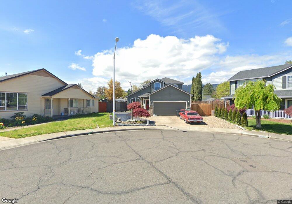 575 Bachand Cir, Central Point, OR 97502 - photo 1