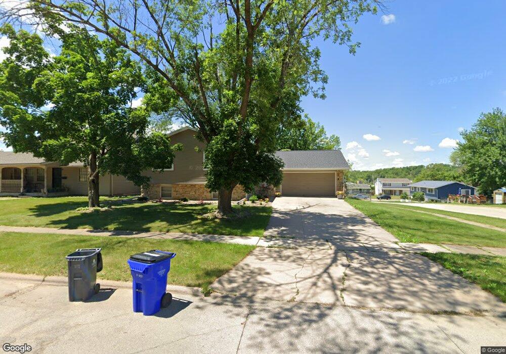 232 31st St NW, Cedar Rapids, IA 52405 - photo 1