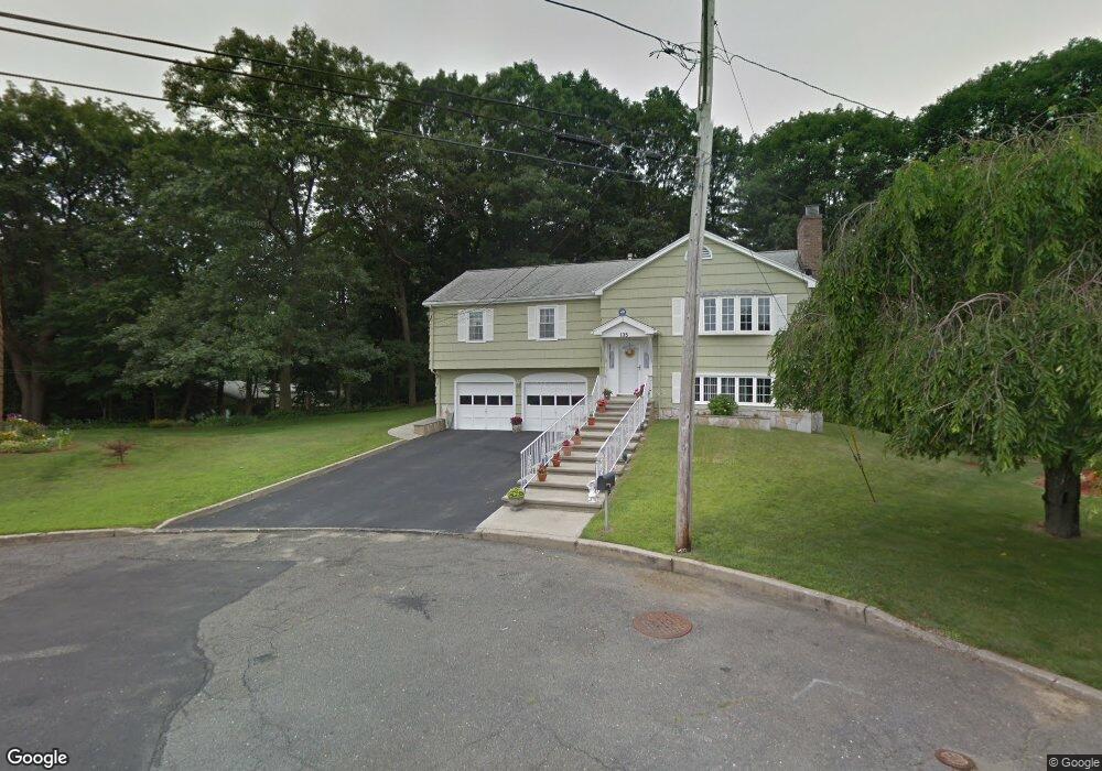 135 Holland Hill Cir, Bridgeport, CT 06610 - photo 1