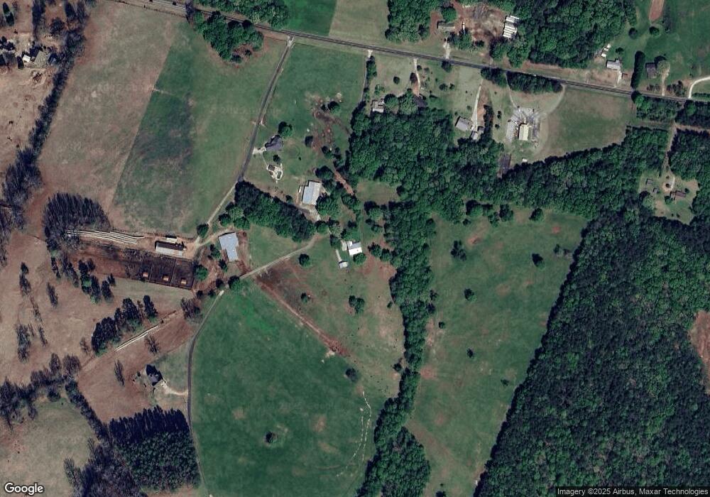 564 Apple Valley Rd, Commerce, GA 30529 - photo 1