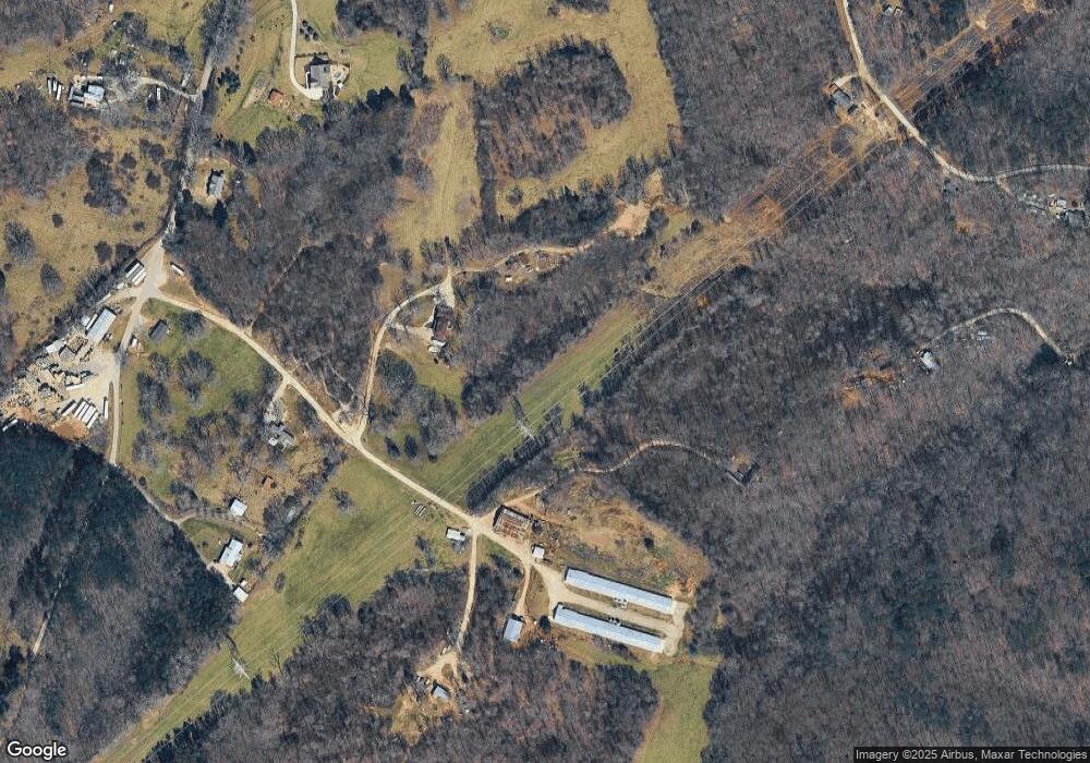 175 Ivey Ln, Lula, GA 30554 - photo 1